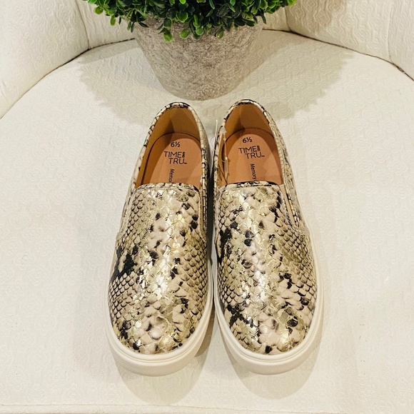 Time and Tru Shoes - NEW Metallic Gold & Black Snakeskin Slip On Flats/Sneakers *118*